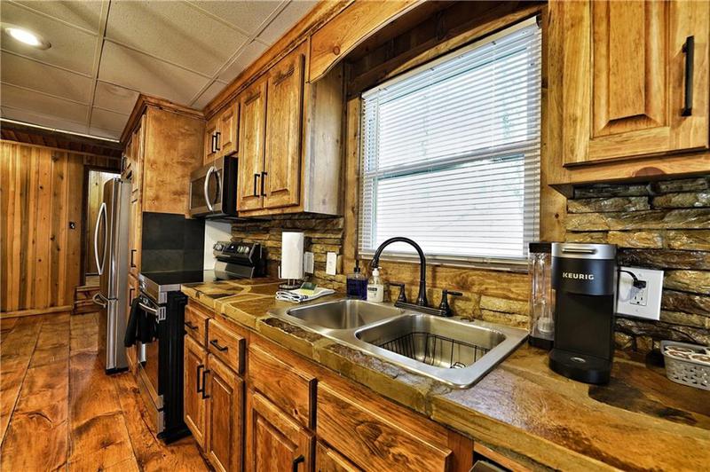 Image for property 172 Sweetwater Road, Blue Ridge, GA 30513