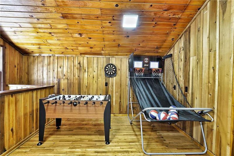 Image for property 172 Sweetwater Road, Blue Ridge, GA 30513