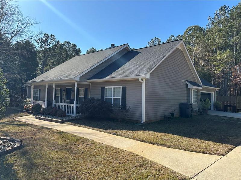 Image for property 350 Chestnut Drive, Covington, GA 30016