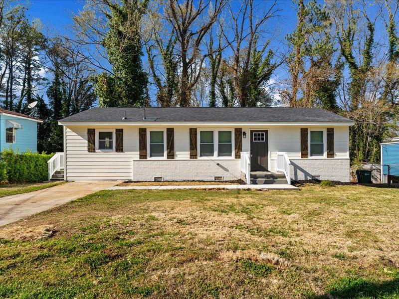 Image for property 2811 Mango Circle, Atlanta, GA 30318