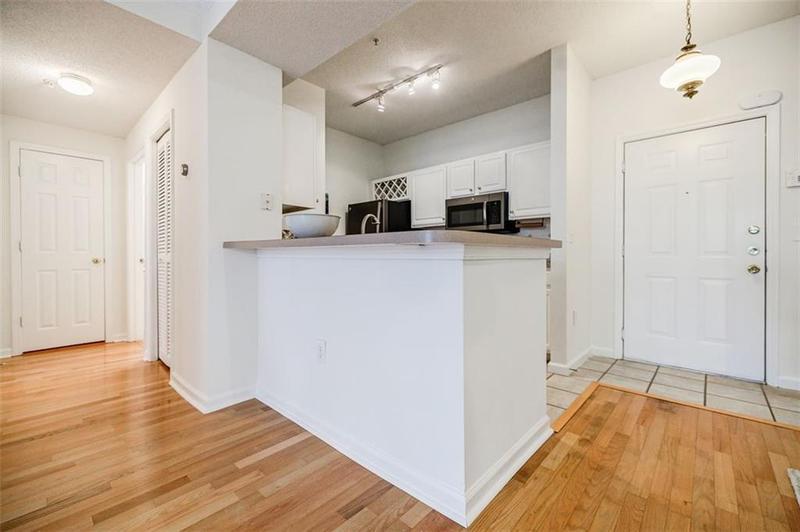Image for property 955 JUNIPER Street 4027, Atlanta, GA 30309