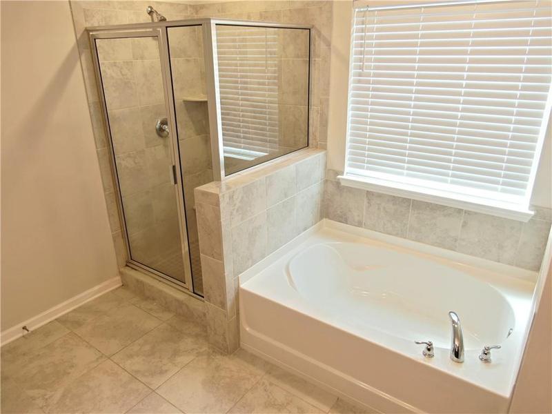 Image for property 3978 Lake Manor Way, Atlanta, GA 30349