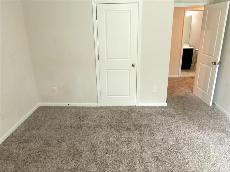 Image for property 3978 Lake Manor Way, Atlanta, GA 30349