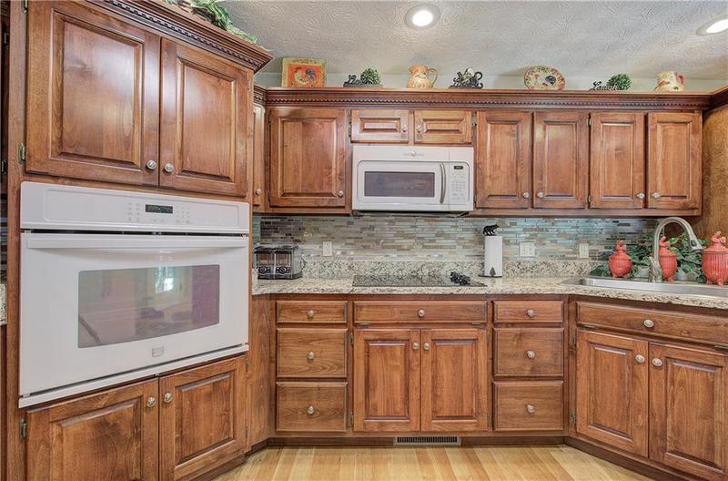 Image for property 354 Starcross Lane, Jasper, GA 30143
