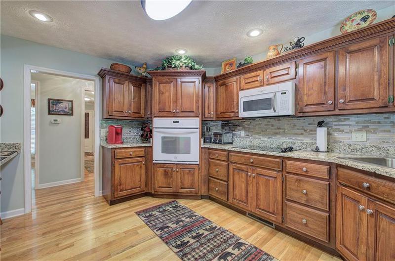Image for property 354 Starcross Lane, Jasper, GA 30143