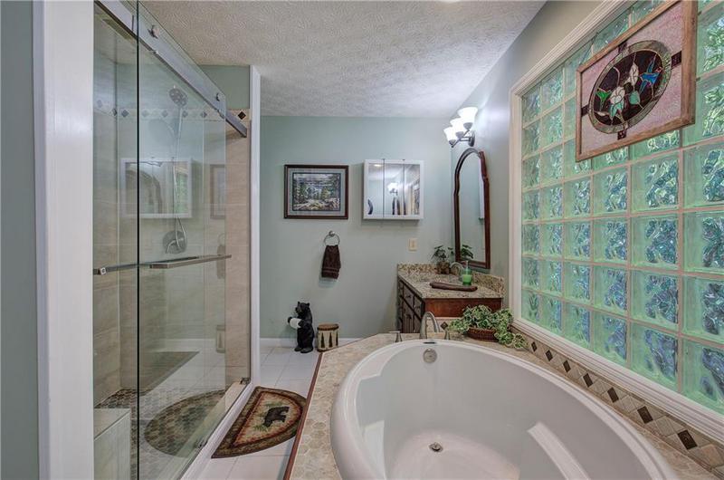 Image for property 354 Starcross Lane, Jasper, GA 30143