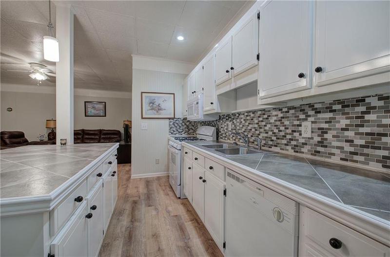 Image for property 354 Starcross Lane, Jasper, GA 30143
