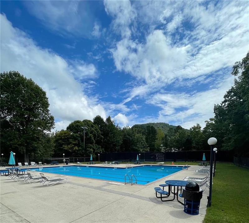 Image for property 354 Starcross Lane, Jasper, GA 30143