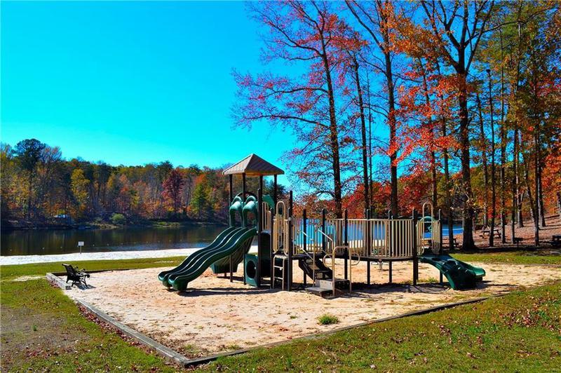 Image for property 354 Starcross Lane, Jasper, GA 30143