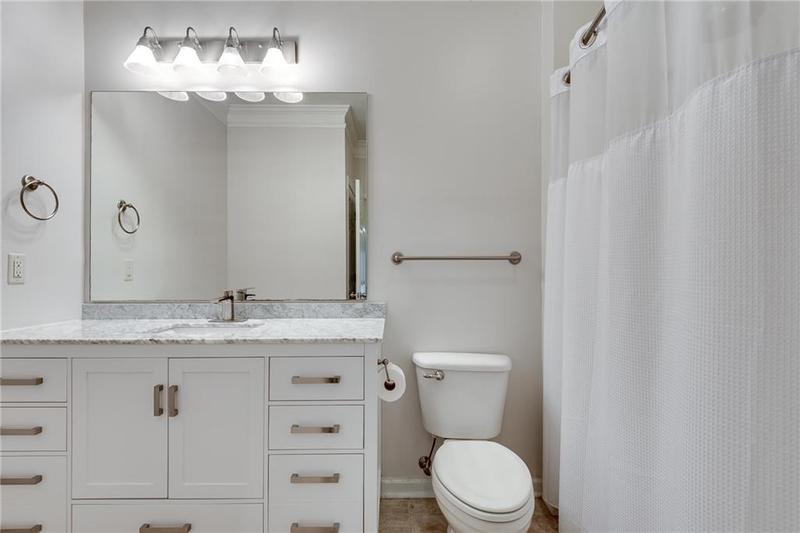 Image for property 1122 Westchester Ridge, Atlanta, GA 30329