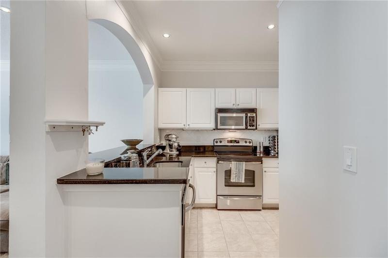 Image for property 1122 Westchester Ridge, Atlanta, GA 30329