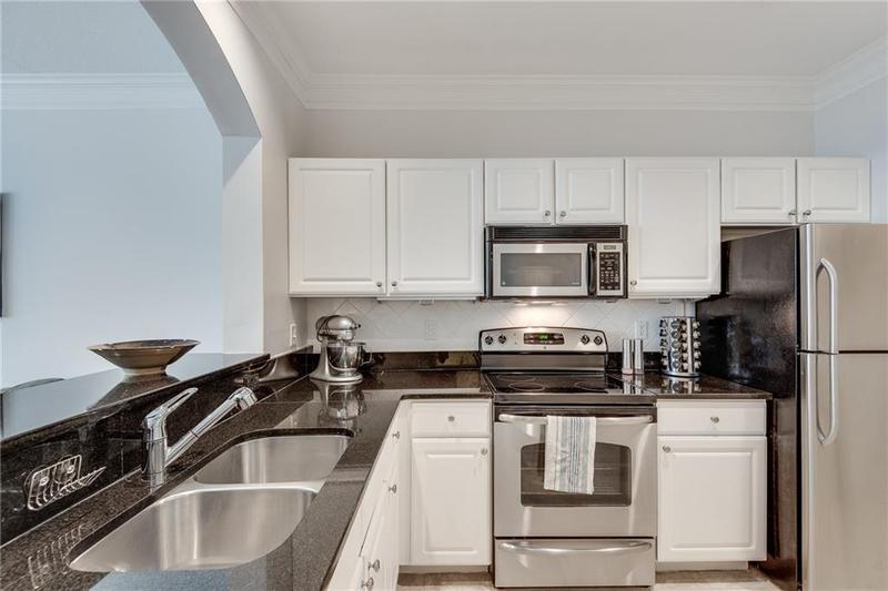 Image for property 1122 Westchester Ridge, Atlanta, GA 30329