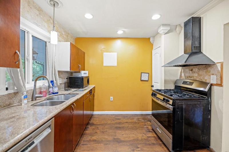 Image for property 2873 Gresham Road, Atlanta, GA 30316