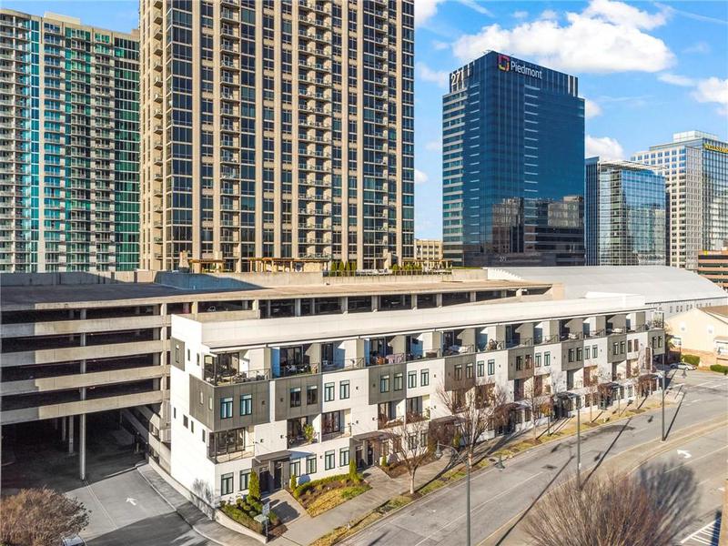 Image for property 223 16th Street 2, Atlanta, GA 30363