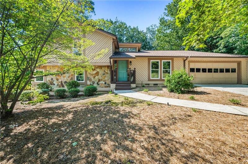 Image for property 951 Woodmont Dr., Marietta, GA 30062