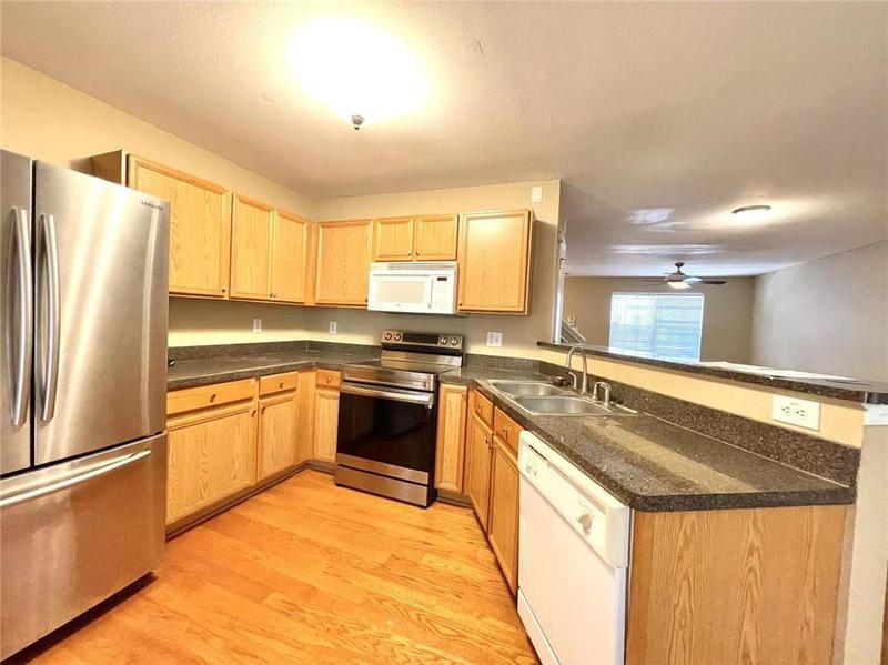 Image for property 2009 Shawn Wayne Cir Circle, Atlanta, GA 30316