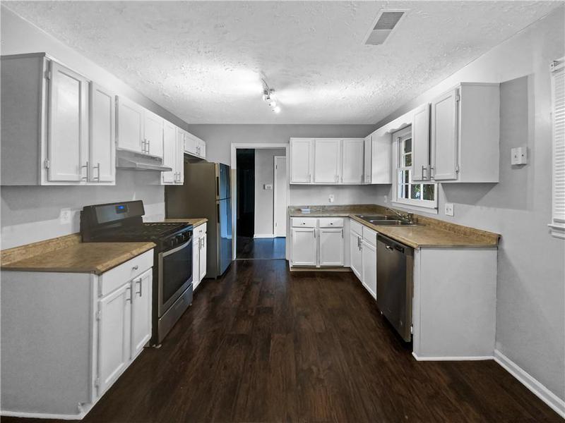 Image for property 4762 Huntsman Bend, Decatur, GA 30034