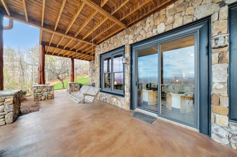 Image for property 539 Deer Crest Overlook, Blue Ridge, GA 30513