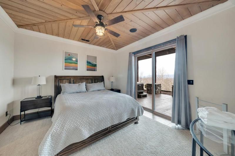 Image for property 539 Deer Crest Overlook, Blue Ridge, GA 30513