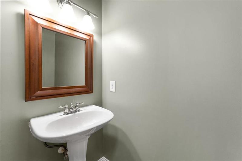 Image for property 905 Freedom Lane, Roswell, GA 30075