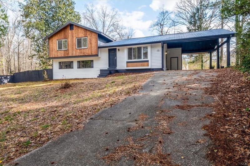 Image for property 130 Valley Road, Stockbridge, GA 30281