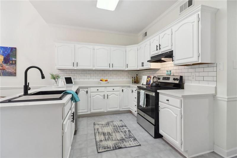 Image for property 979 Bridgegate Drive, Marietta, GA 30068