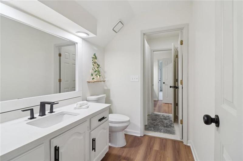 Image for property 979 Bridgegate Drive, Marietta, GA 30068