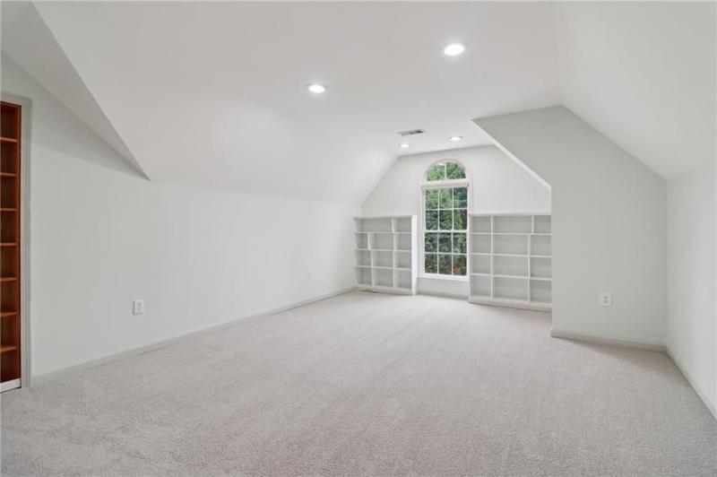 Image for property 979 Bridgegate Drive, Marietta, GA 30068