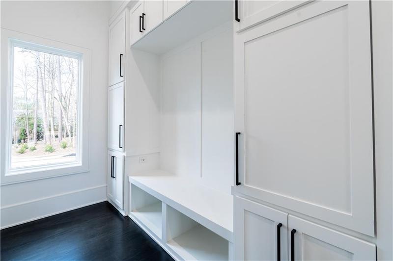 Image for property 5211 Powers Ferry Road, Sandy Springs, GA 30327
