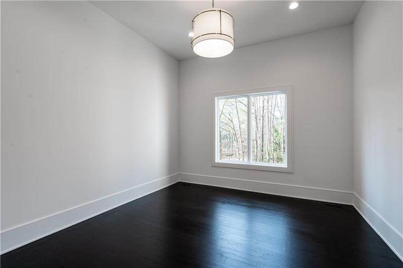 Image for property 5211 Powers Ferry Road, Sandy Springs, GA 30327