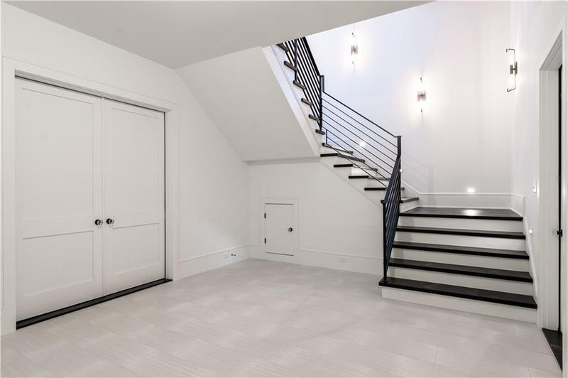 Image for property 5211 Powers Ferry Road, Sandy Springs, GA 30327