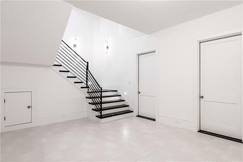 Image for property 5211 Powers Ferry Road, Sandy Springs, GA 30327