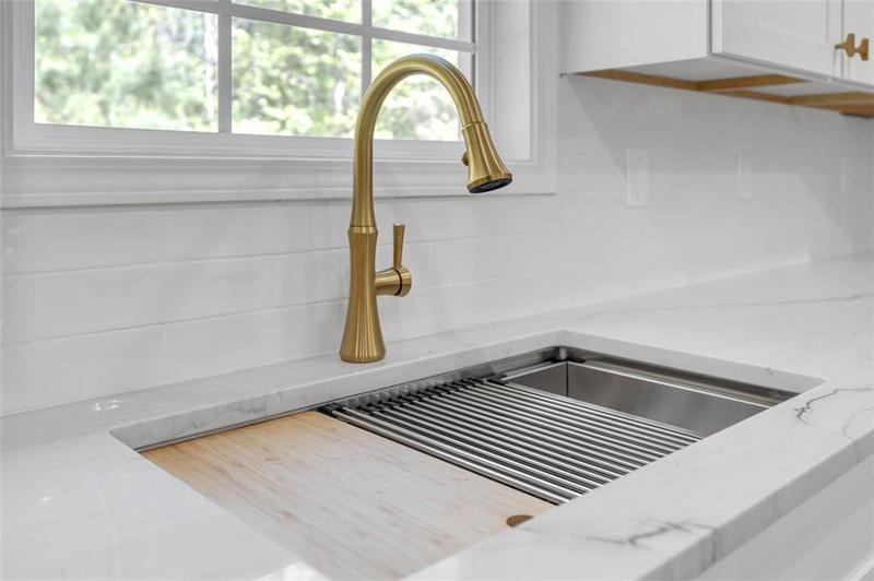 Image for property 552 STEELS BRIDGE Road, Canton, GA 30114