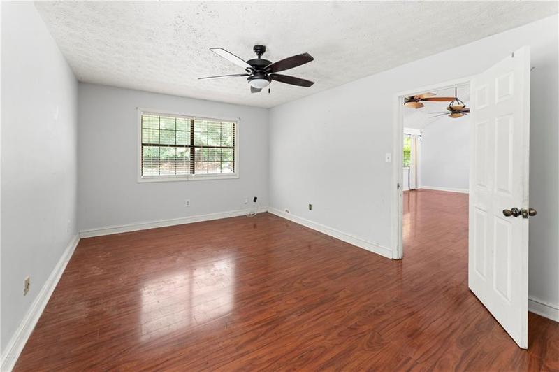 Image for property 5965 Catawba Way, Atlanta, GA 30349