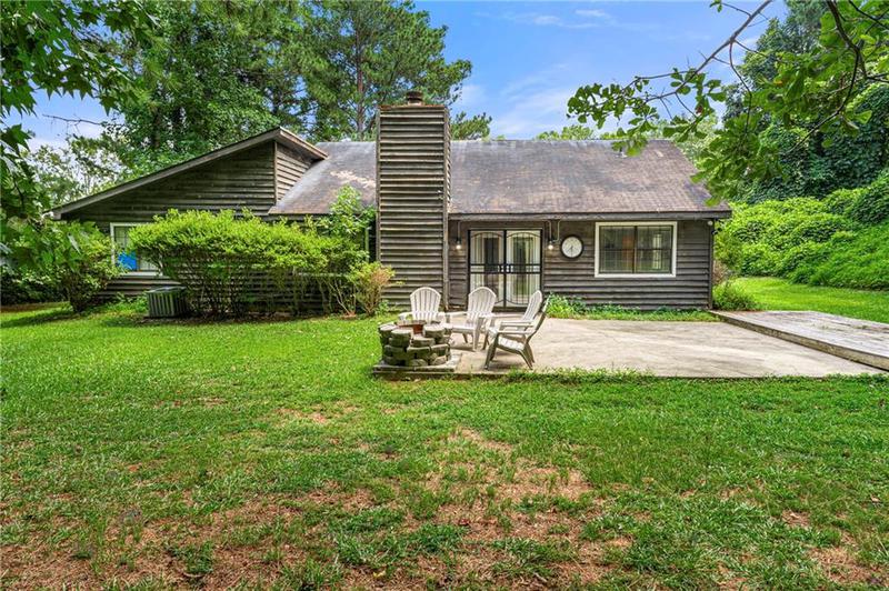 Image for property 5965 Catawba Way, Atlanta, GA 30349