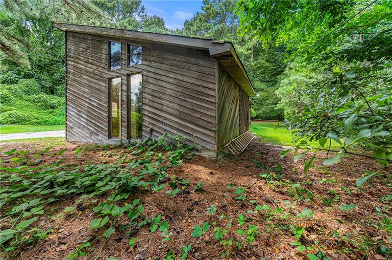 Image for property 5965 Catawba Way, Atlanta, GA 30349