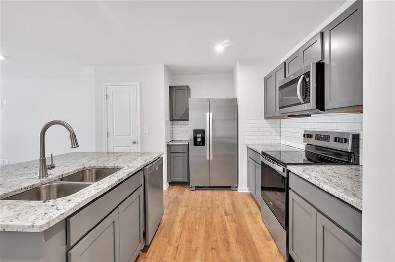 Image for property 105 Village Green Drive 171, Adairsville, GA 30103