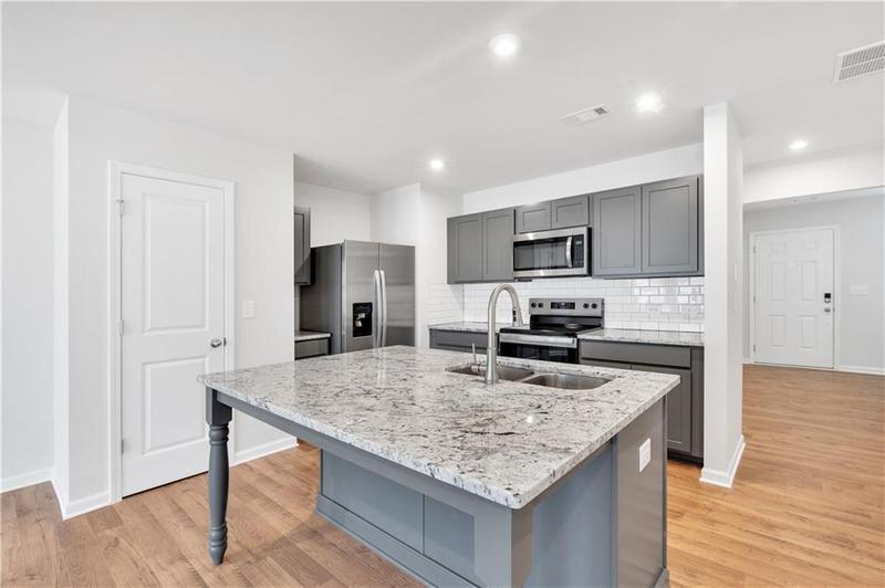 Image for property 105 Village Green Drive 171, Adairsville, GA 30103
