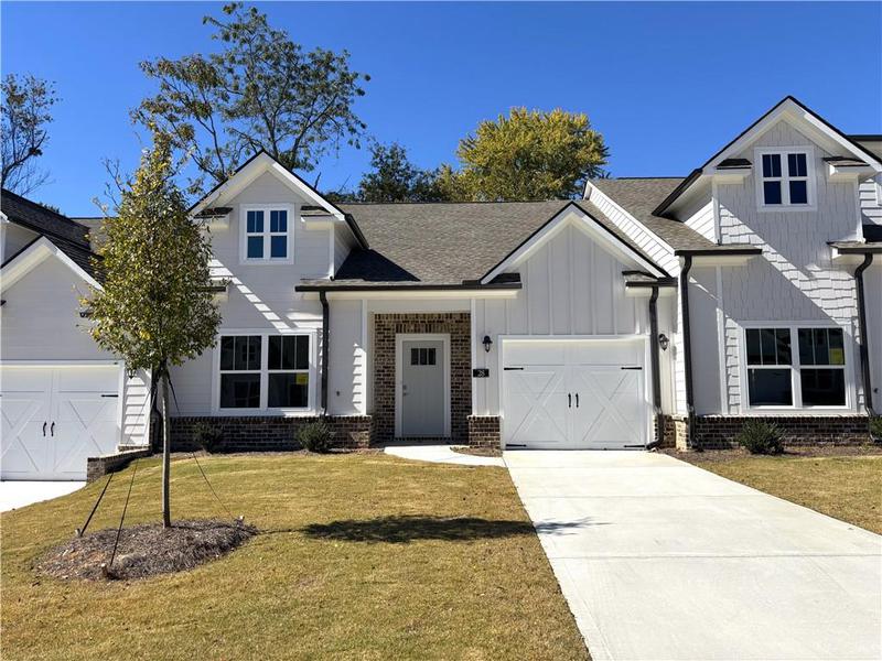 Image for property 28 Village Court 16, Cleveland, GA 30528
