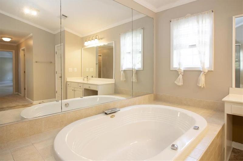 Image for property 249 Chadwyck Lane, Canton, GA 30115