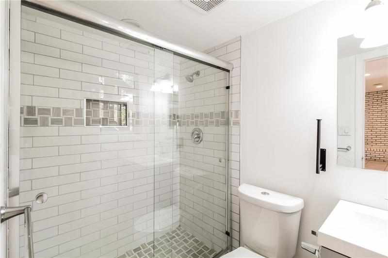 Image for property 2330 Lago Drive, Jonesboro, GA 30236