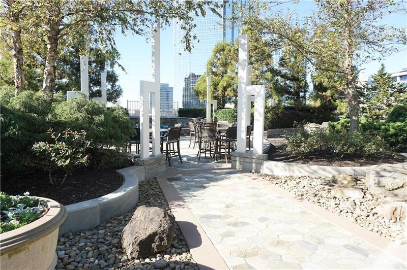 Image for property 3324 Peachtree Road 1010, Atlanta, GA 30326