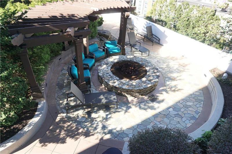 Image for property 3324 Peachtree Road 1010, Atlanta, GA 30326