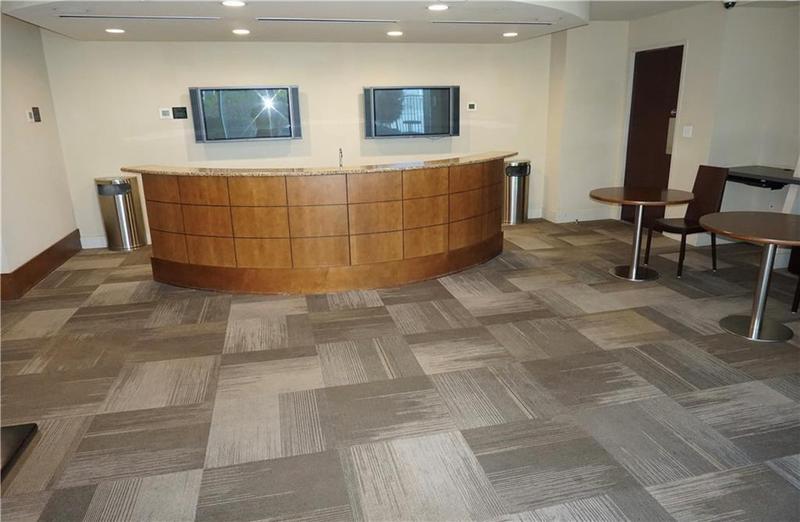 Image for property 3324 Peachtree Road 1010, Atlanta, GA 30326