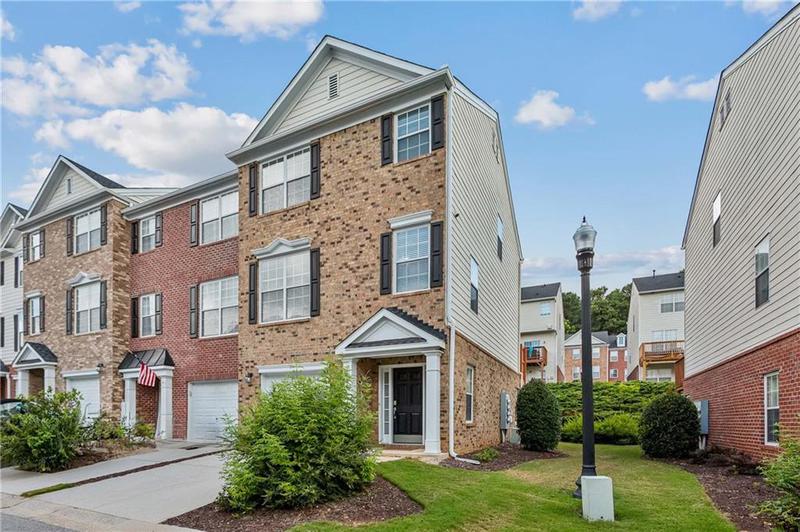 Image for property 3537 Chattahoochee Summit Lane 24, Atlanta, GA 30339