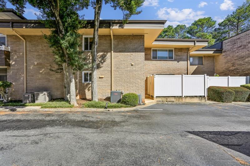 Image for property 346 Carpenter Drive 85, Sandy Springs, GA 30328