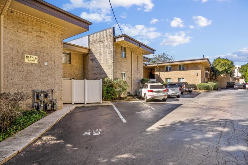 Image for property 346 Carpenter Drive 85, Sandy Springs, GA 30328