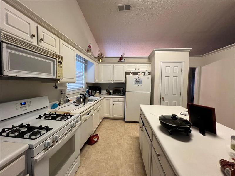 Image for property 3984 Moore Creek Drive, Conley, GA 30288