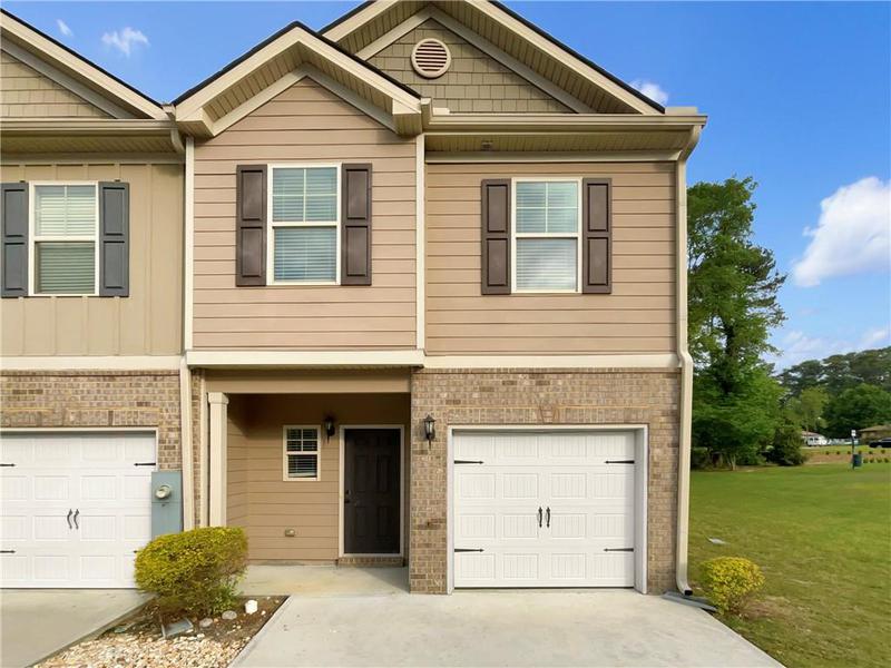 Image for property 6001 Oak Bend Ct, Riverdale, GA 30296