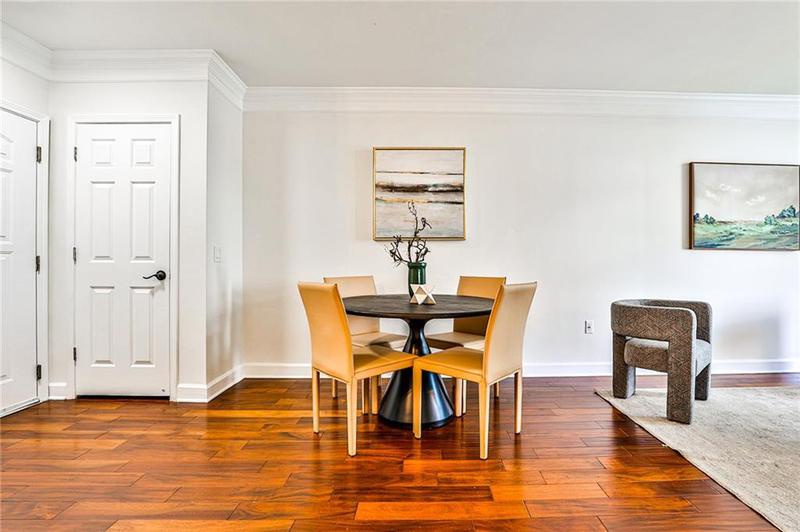 Image for property 3334 Peachtree Road 704, Atlanta, GA 30326